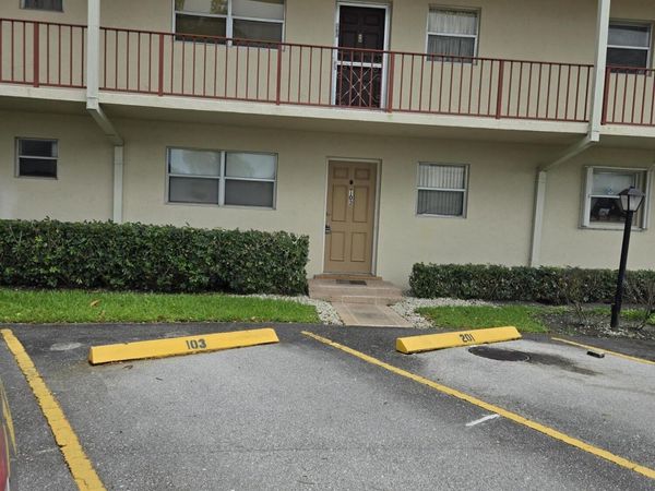 103 Oxford 400, West Palm Beach, FL 33417