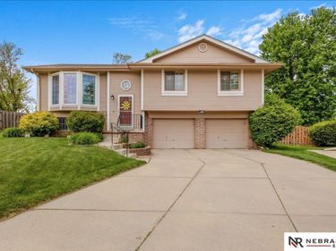 15432 Karloff Circle , Omaha, NE 68138