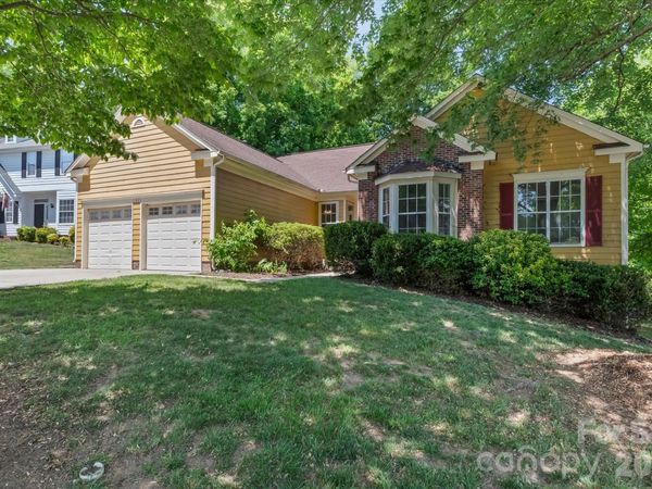 11823 Harris Ridge Drive, Charlotte, NC 28269