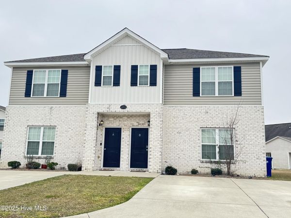 2213 Chavis Drive, Unit B, Greenville, NC 27858