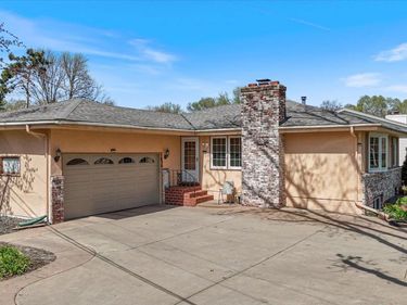1436 E Old Shakopee Road, Bloomington, MN 55425