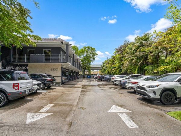 6330 Manor Lane , Unit 102, South Miami, FL 33143