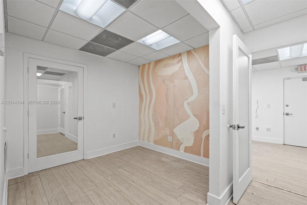 6330 Manor Lane , Unit 102, South Miami, FL 33143 Photo