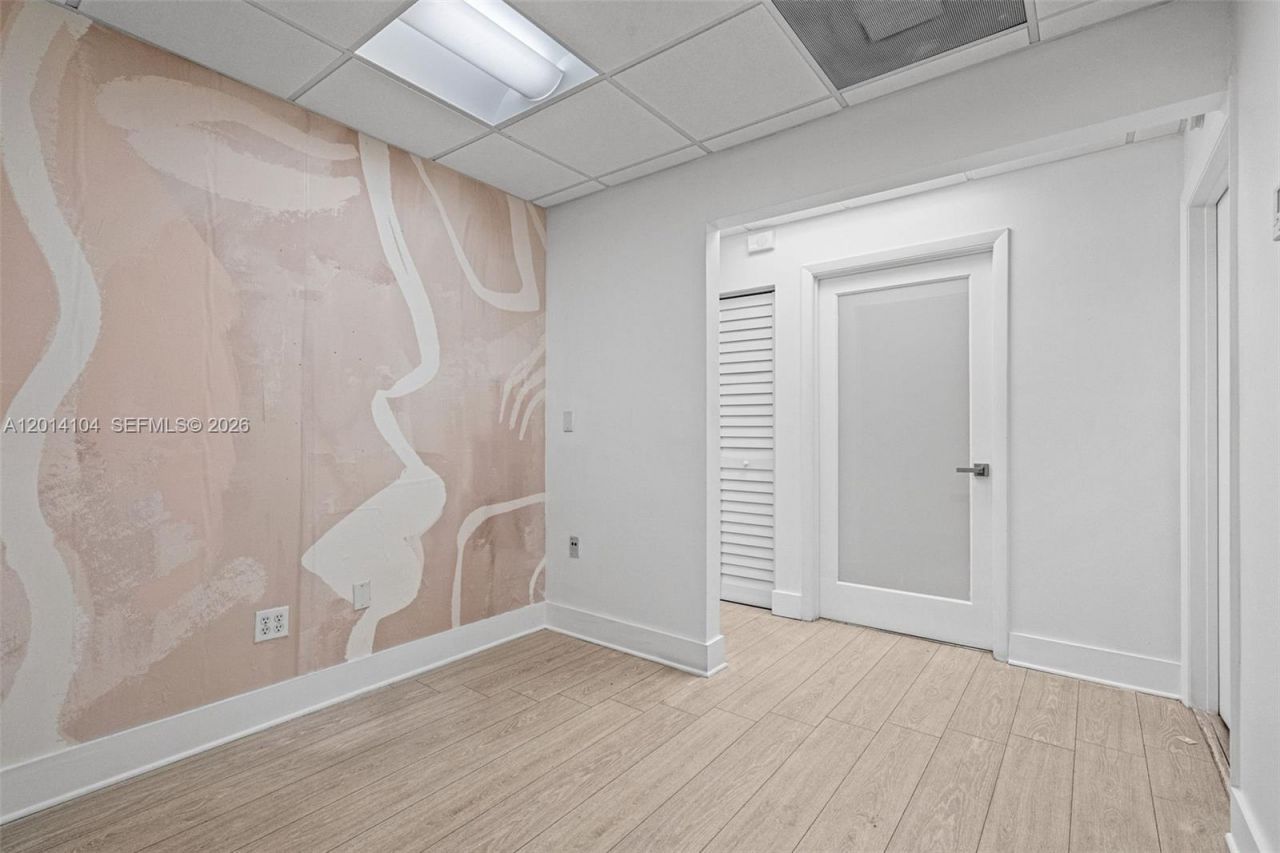 6330 Manor Lane , Unit 102, South Miami, FL 33143 Photo