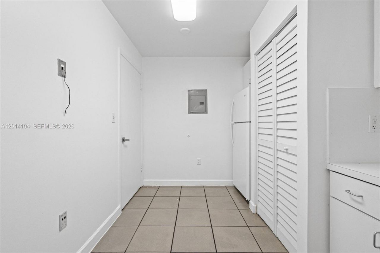 6330 Manor Lane , Unit 102, South Miami, FL 33143 Photo