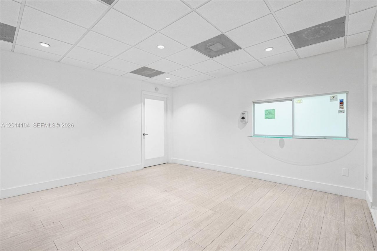 6330 Manor Lane , Unit 102, South Miami, FL 33143 Photo