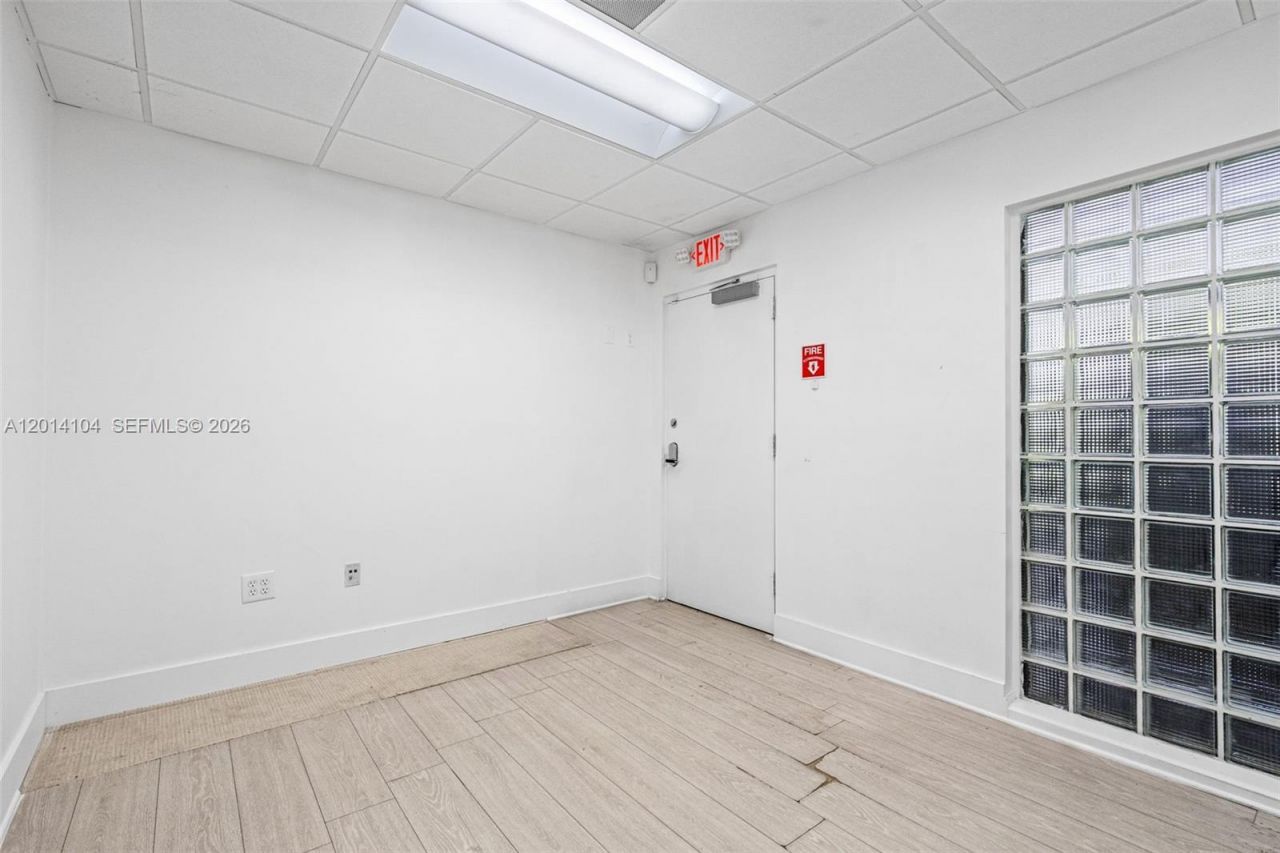 6330 Manor Lane , Unit 102, South Miami, FL 33143 Photo