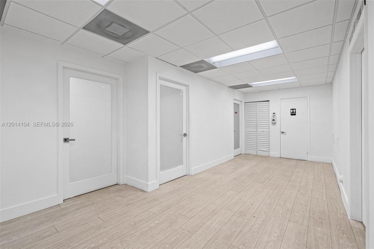 6330 Manor Lane , Unit 102, South Miami, FL 33143 Photo