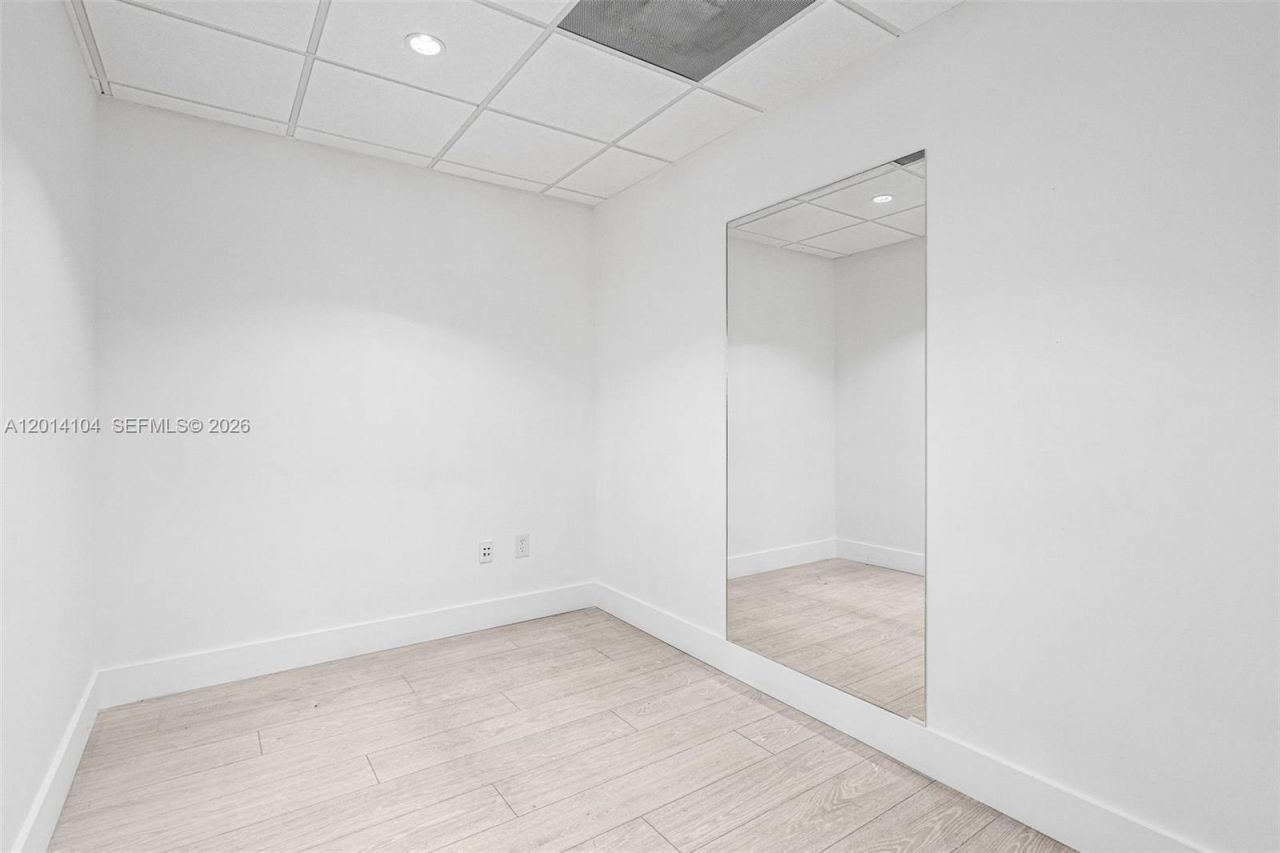 6330 Manor Lane , Unit 102, South Miami, FL 33143 Photo