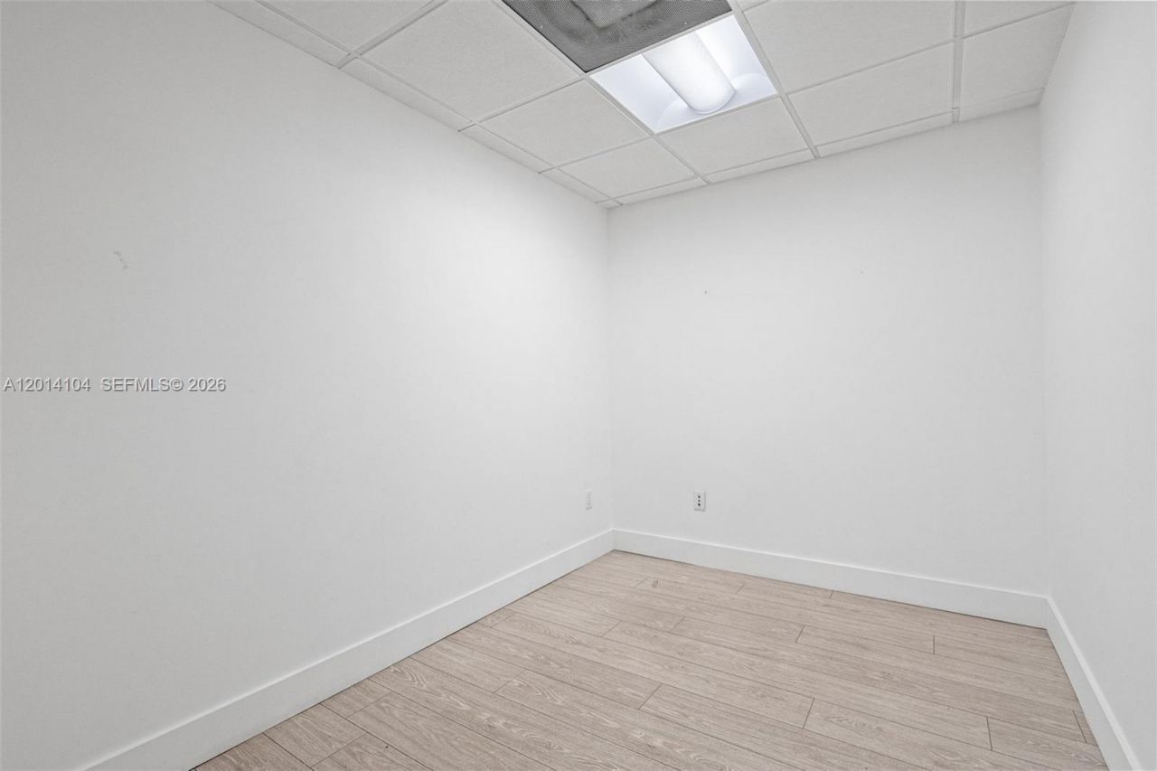 6330 Manor Lane , Unit 102, South Miami, FL 33143 Photo