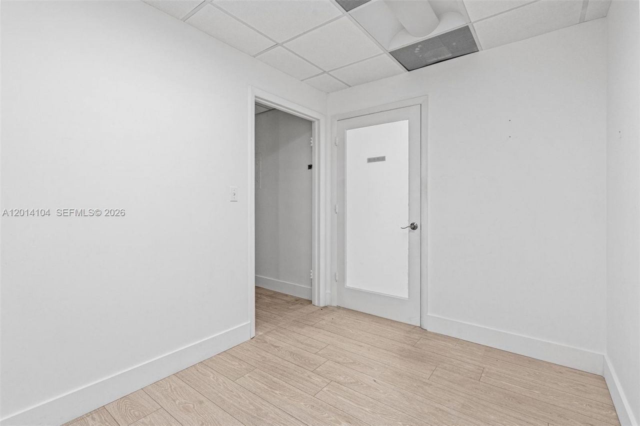 6330 Manor Lane , Unit 102, South Miami, FL 33143 Photo