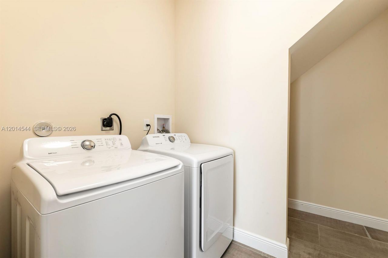 1031 NE 13th Ave , Fort Lauderdale, FL 33304 Photo
