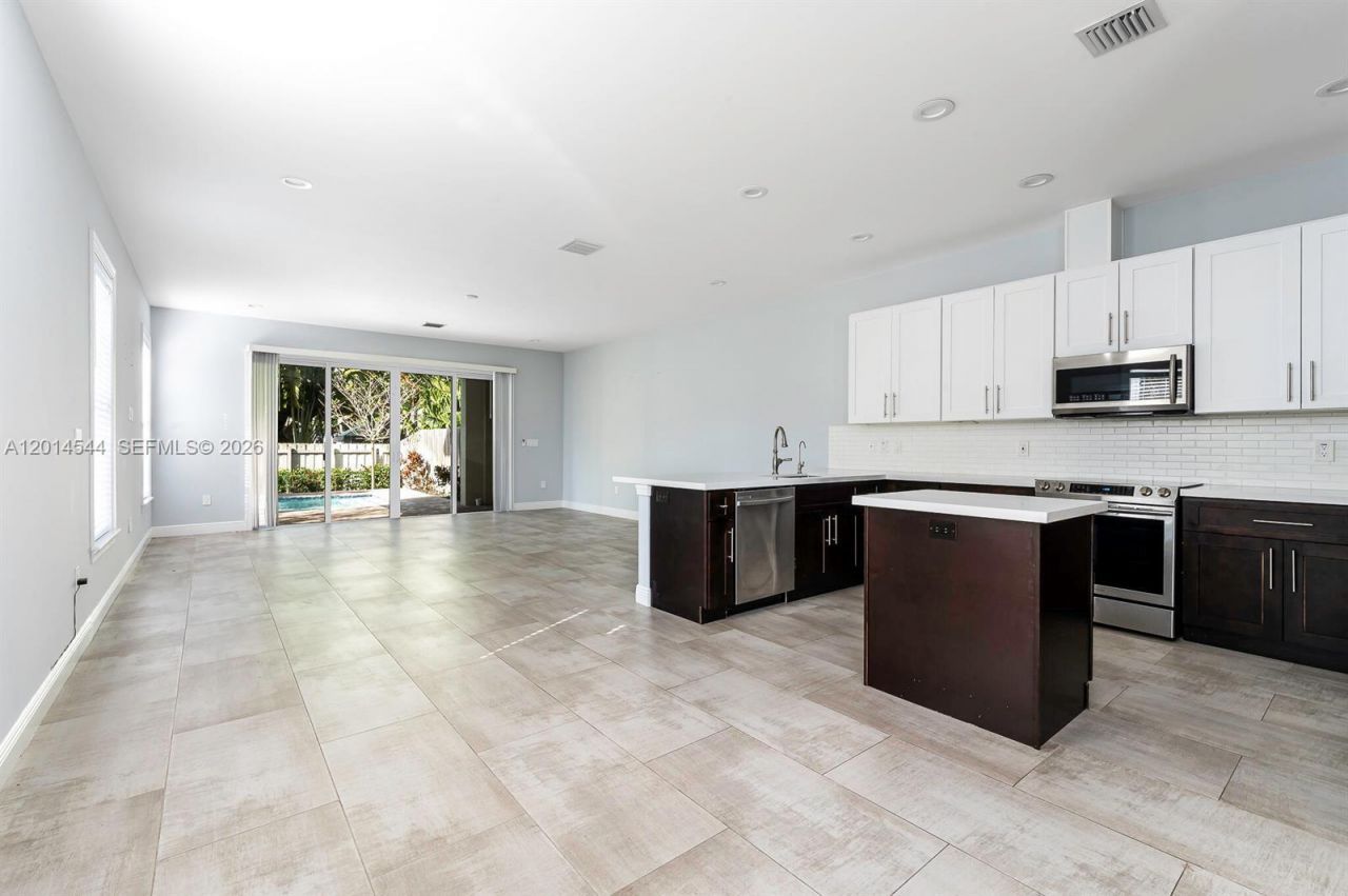 1031 NE 13th Ave , Fort Lauderdale, FL 33304 Photo