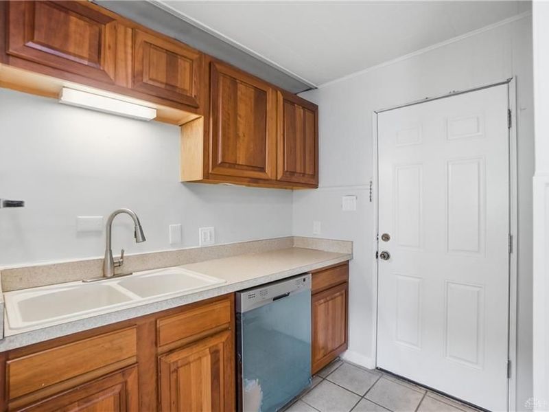8741 Neptune Drive, Springfield Township, OH 45231 Photo 10