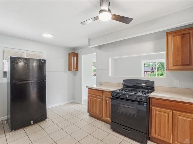 8741 Neptune Drive, Springfield Township, OH 45231 Photo 11