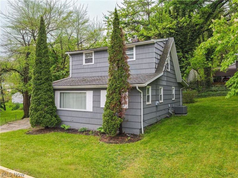 2574 South Street, Lakemore, OH 44250 Photo 3
