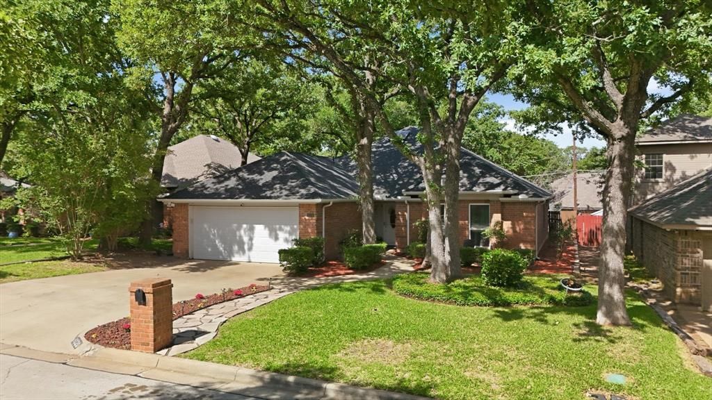 6020 Paradise Drive, Arlington, TX 76001 Main Photo