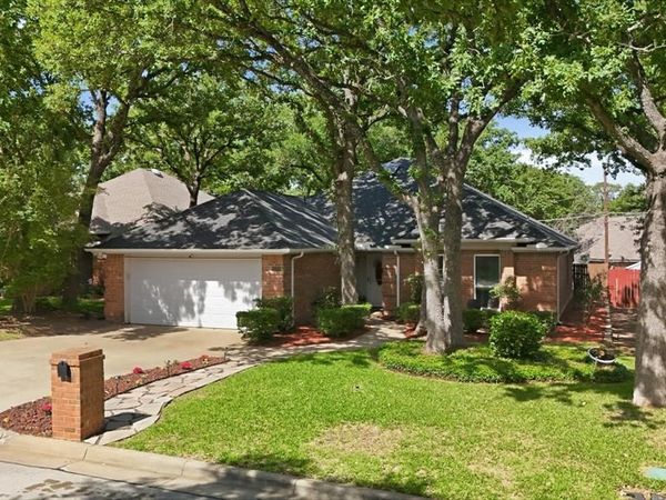 6020 Paradise Drive, Arlington, TX 76001