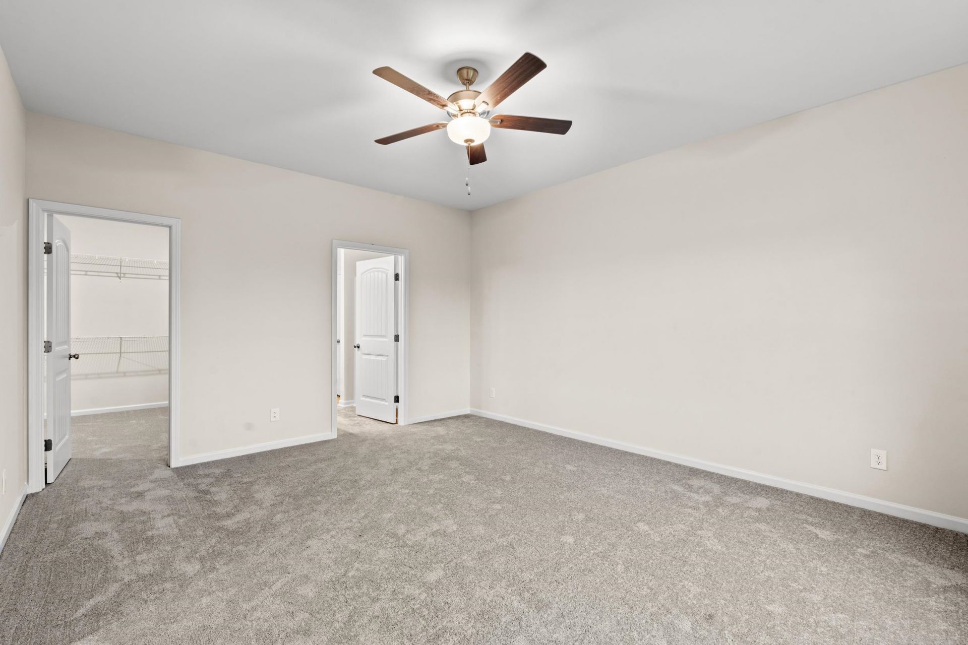 92 Cove Ln. Photo 10