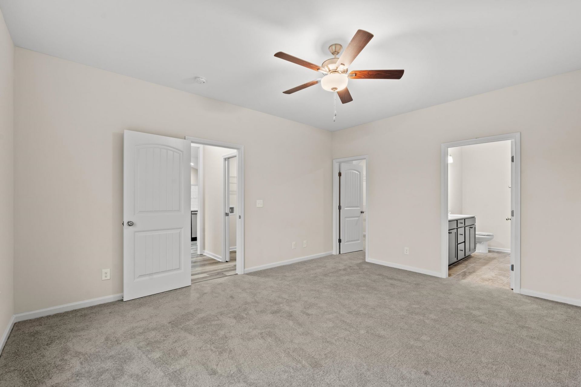 92 Cove Ln. Photo 11