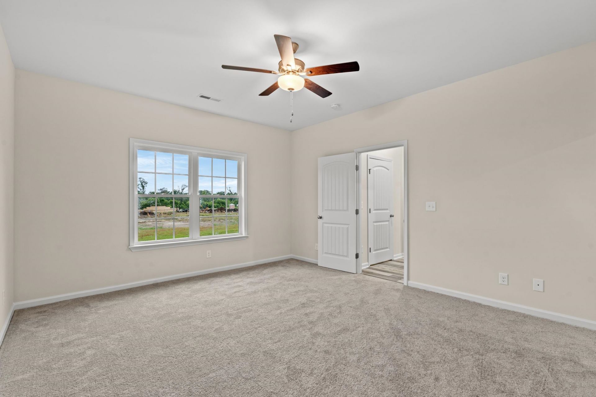 92 Cove Ln. Photo 12