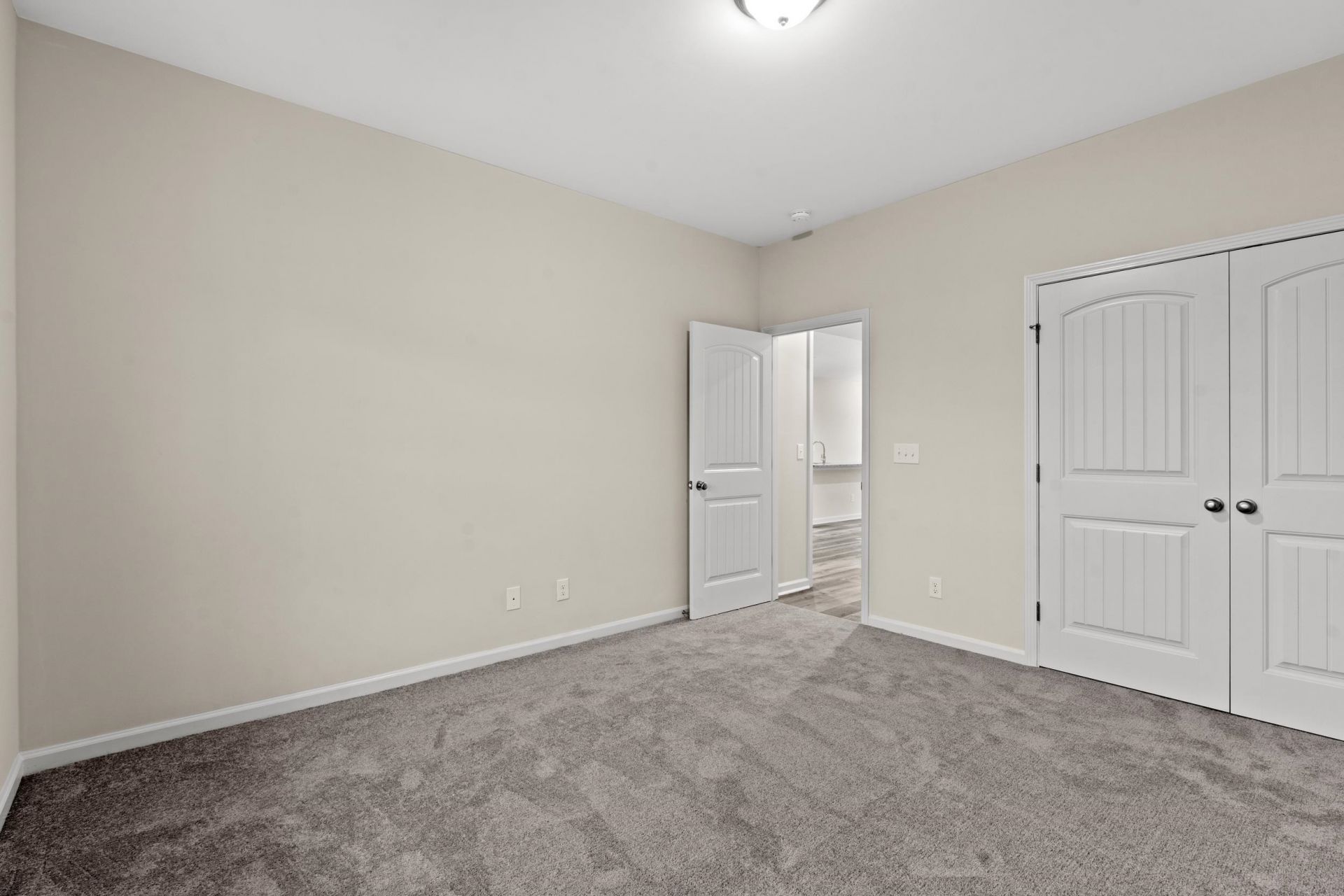 92 Cove Ln. Photo 16