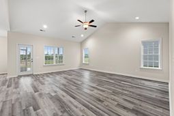 92 Cove Ln. photo 4