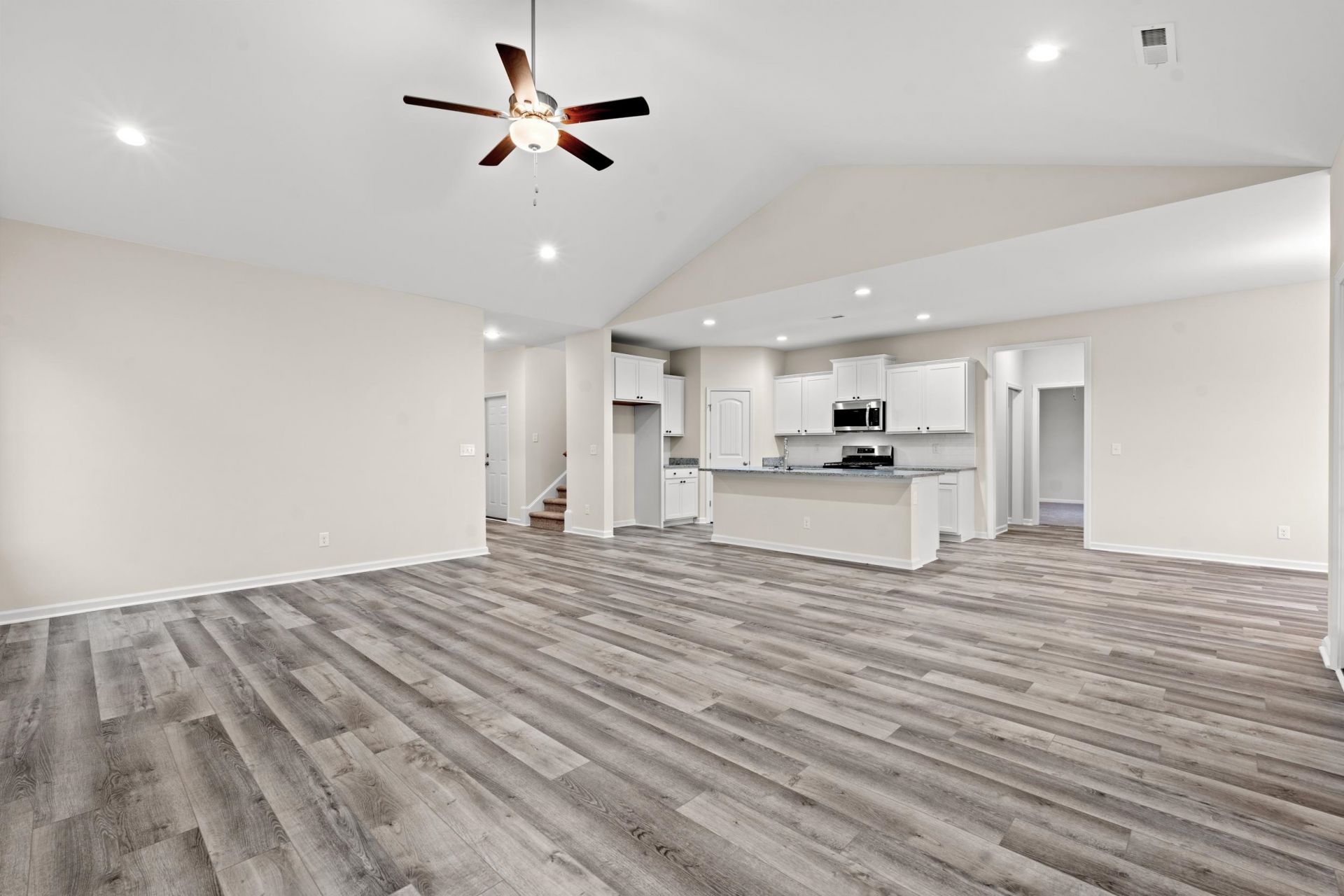 92 Cove Ln. Photo 4