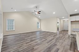 92 Cove Ln. photo 4