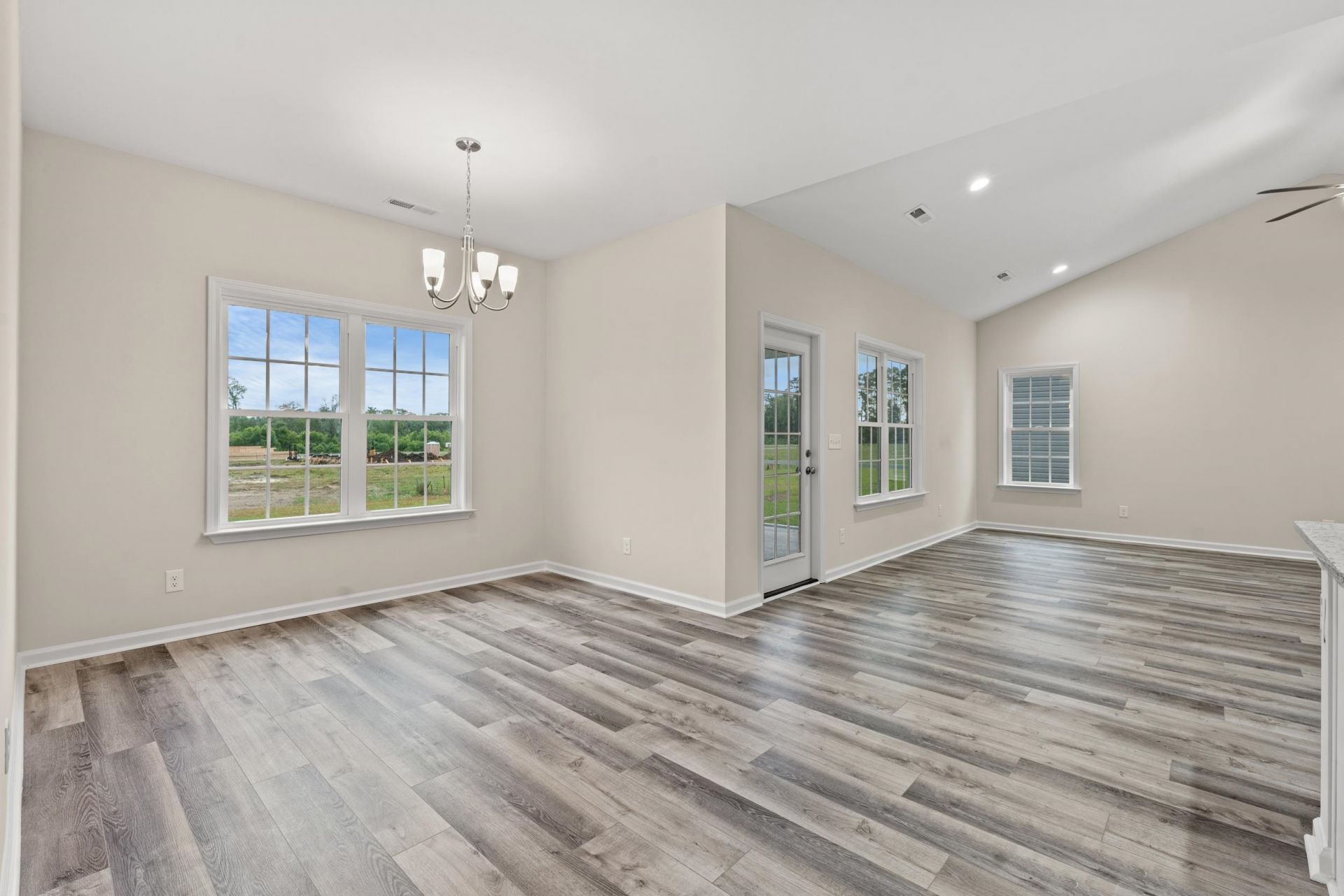 92 Cove Ln. Photo 6