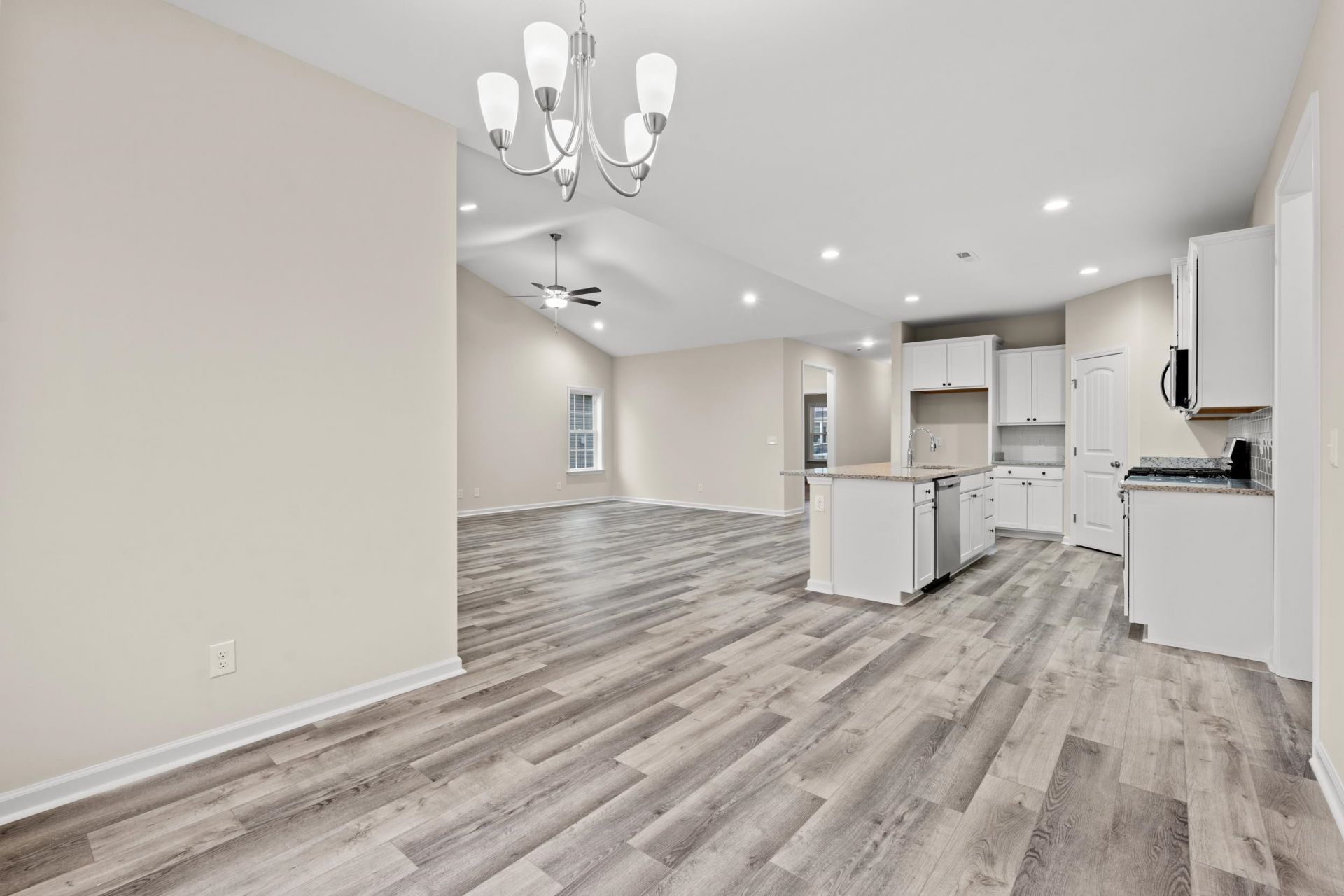 92 Cove Ln. Photo 7