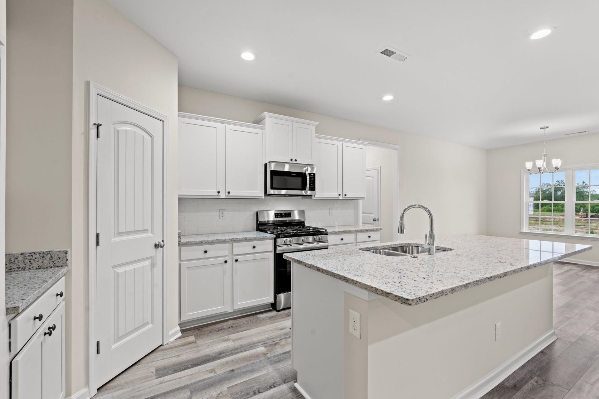 92 Cove Ln. Photo 9
