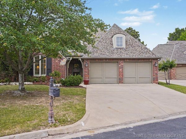 9306 S 76th East Avenue , Tulsa, OK 74133