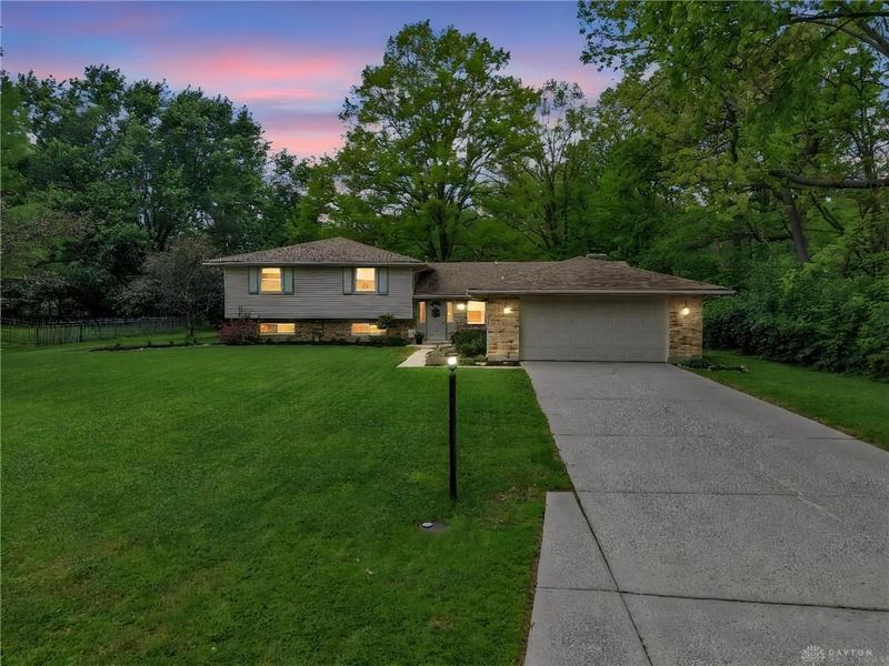 8509 Garnet Drive, Washington Township, OH 45458 Photo 2