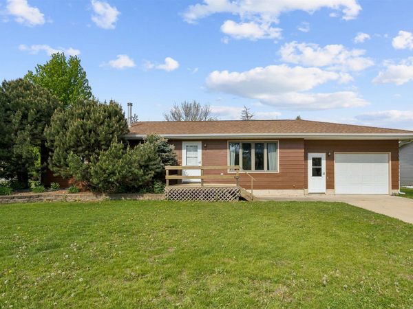 629 West Street, Plainfield, IA 50666