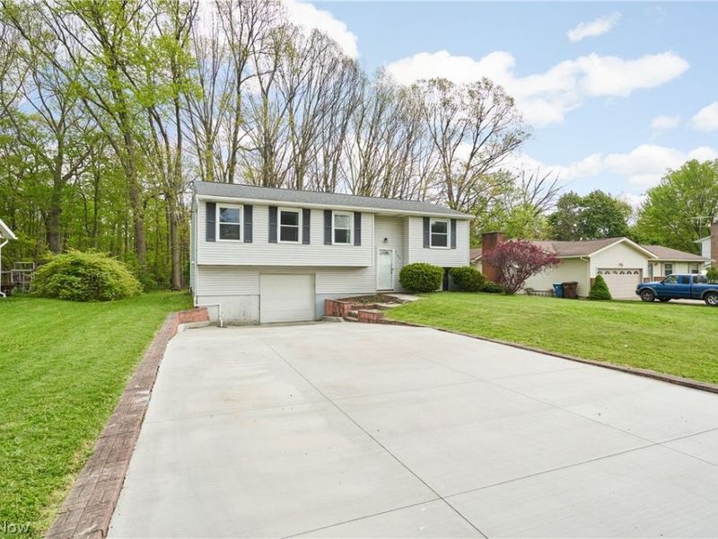 5165 Fawn Drive, New Franklin, OH 44319 Photo 2