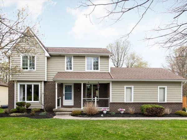 4 Gina Mdws Meadow, East Amherst, NY 14051