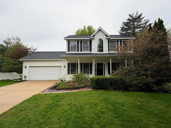 13648 Green Prairie Street, Vicksburg, MI 49097