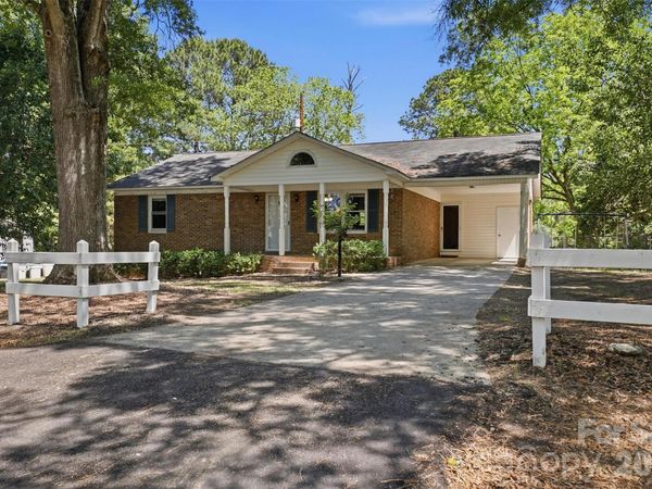 2068 Knight Road , Lancaster, SC 29720
