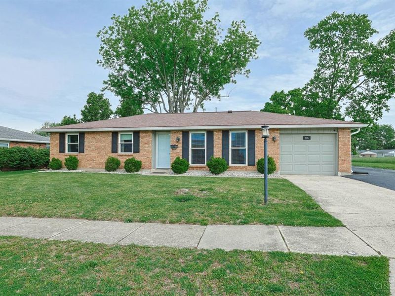 635 Nogales Trail, Miamisburg, OH 45342 Photo 2