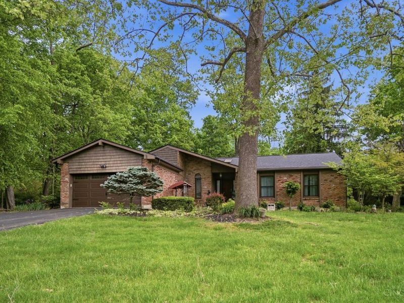 7454 Cinnamon Woods Drive, West Chester, OH 45069 Photo 1