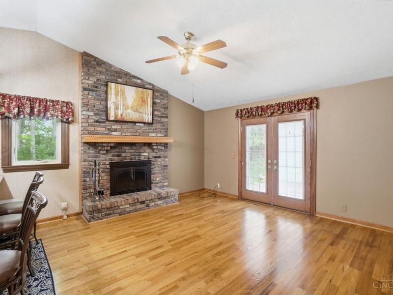 7454 Cinnamon Woods Drive, West Chester, OH 45069 Photo 13