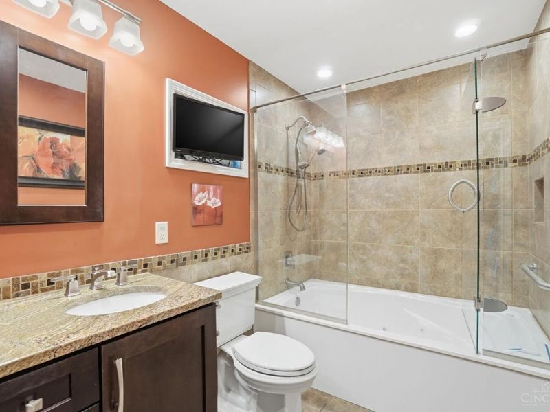 7454 Cinnamon Woods Drive, West Chester, OH 45069 Photo 28