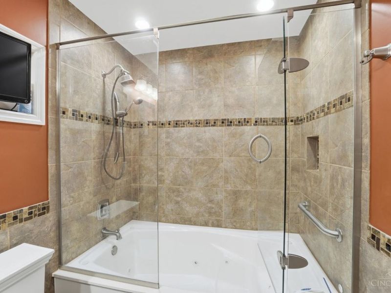 7454 Cinnamon Woods Drive, West Chester, OH 45069 Photo 30