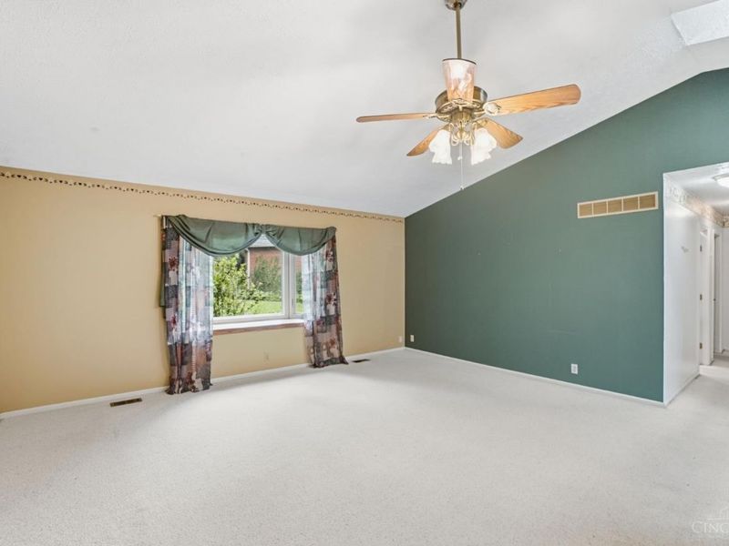 7454 Cinnamon Woods Drive, West Chester, OH 45069 Photo 6