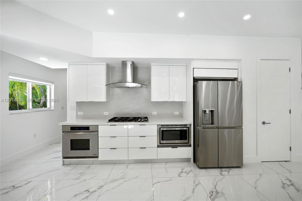 711 Sunset Dr, Coral Gables, FL 33143 Photo