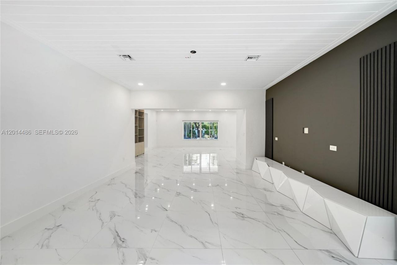 711 Sunset Dr, Coral Gables, FL 33143 Photo