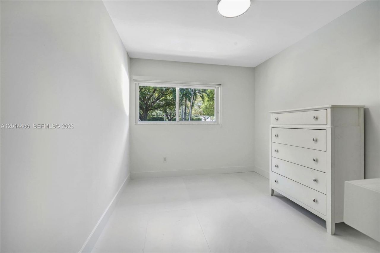 711 Sunset Dr, Coral Gables, FL 33143 Photo