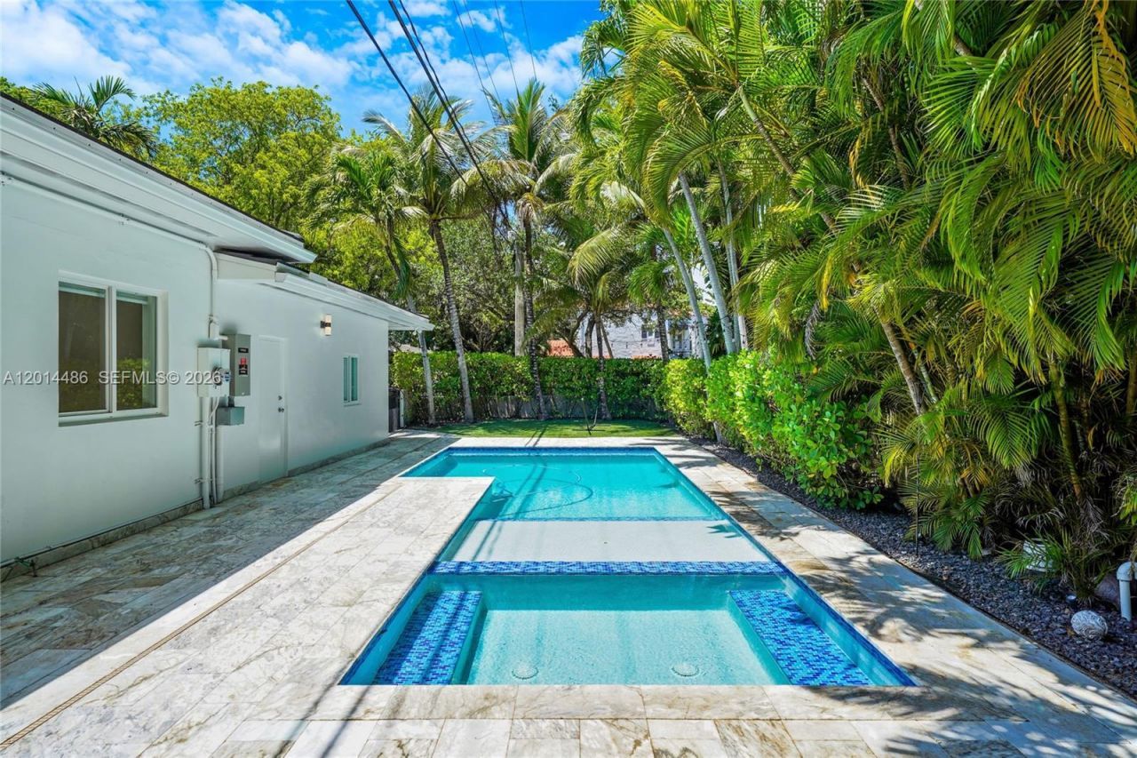 711 Sunset Dr, Coral Gables, FL 33143 Photo