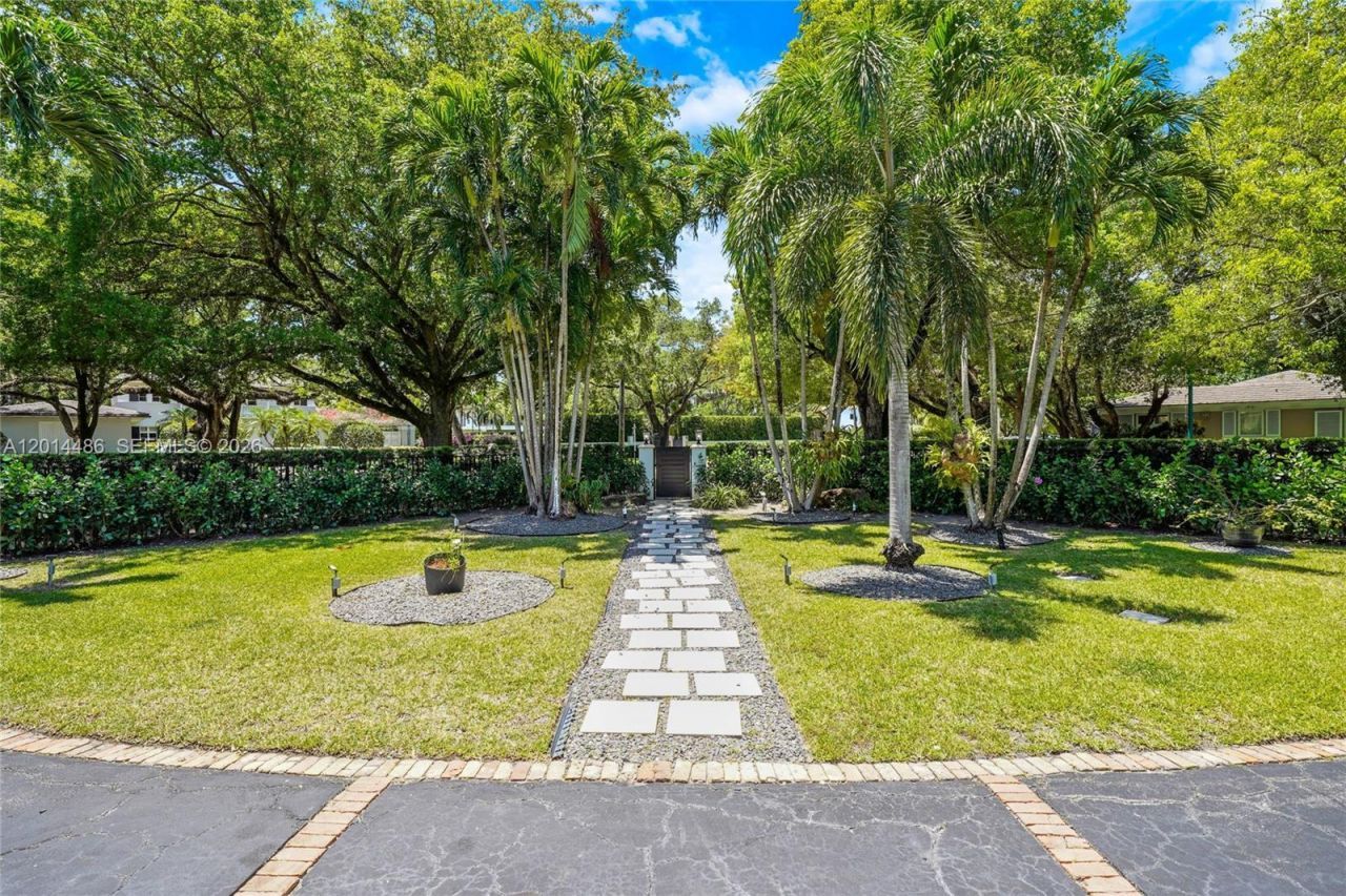 711 Sunset Dr, Coral Gables, FL 33143 Photo